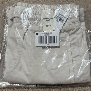 ABERCROMBIE YOUTH Cream Above-the-Knee Shorts